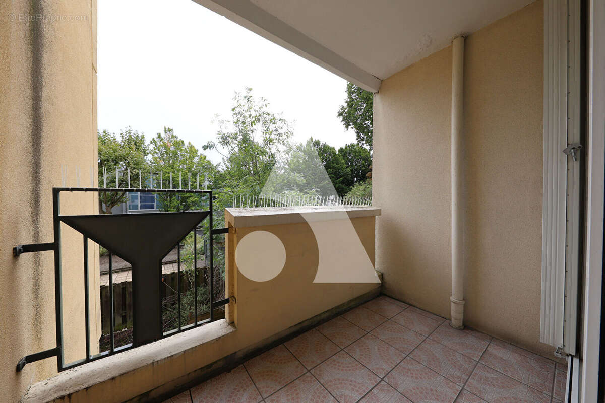 Appartement à CORBEIL-ESSONNES