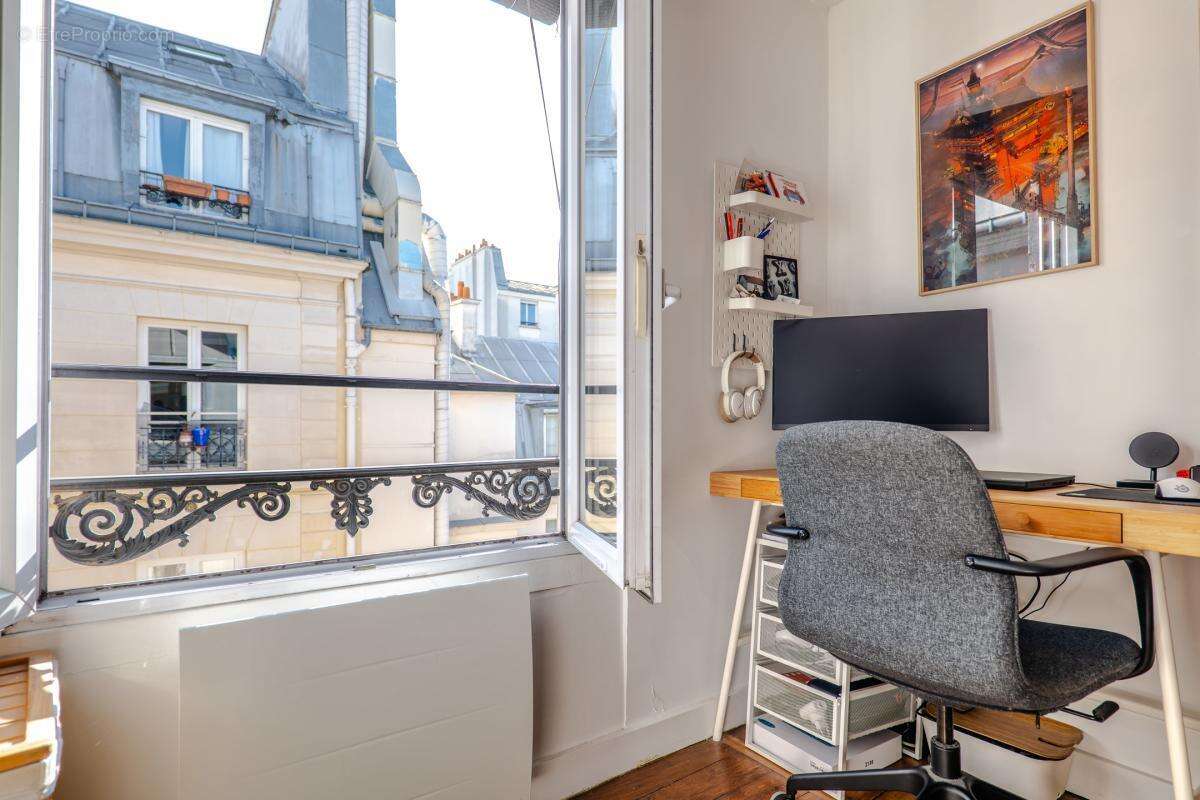 Appartement à PARIS-2E