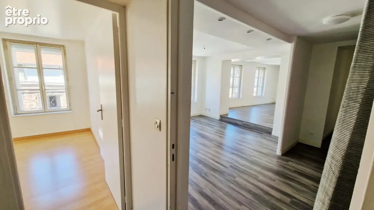 Très bel appartement F3 - Ascenseur - Coeur de ville historique - photo 12