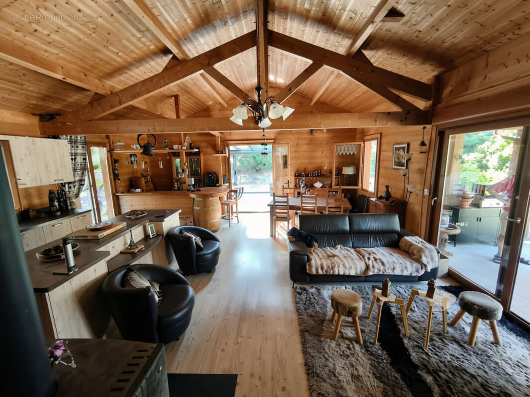 Maison plain-pied à Neuvic 115 m2 - photo 2