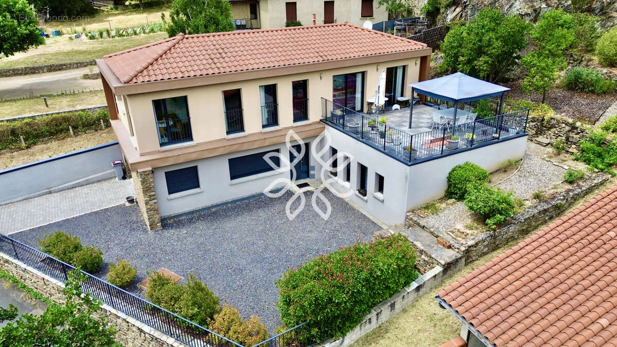 Maison contemporaine, garage et terrasse - Blesle - photo 32
