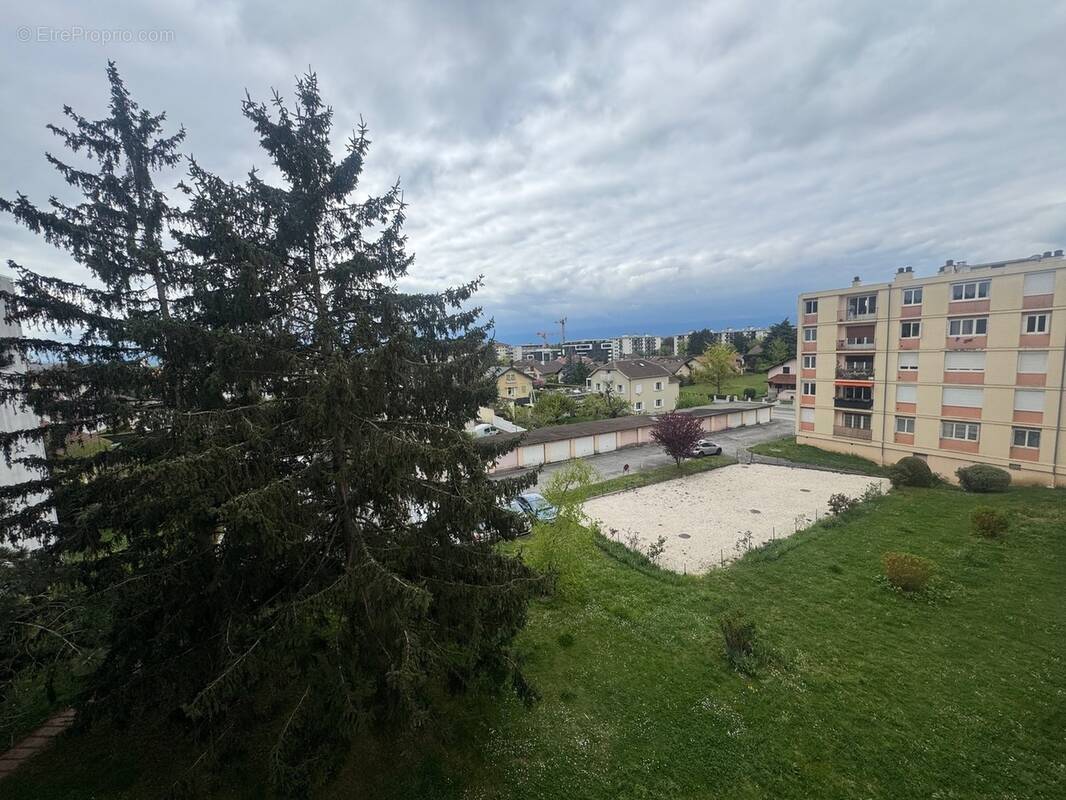 Appartement à AMBILLY