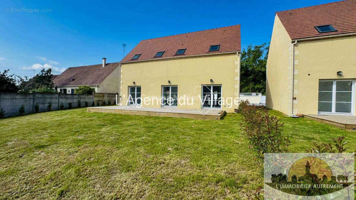 Maison à SAINTE-GENEVIEVE