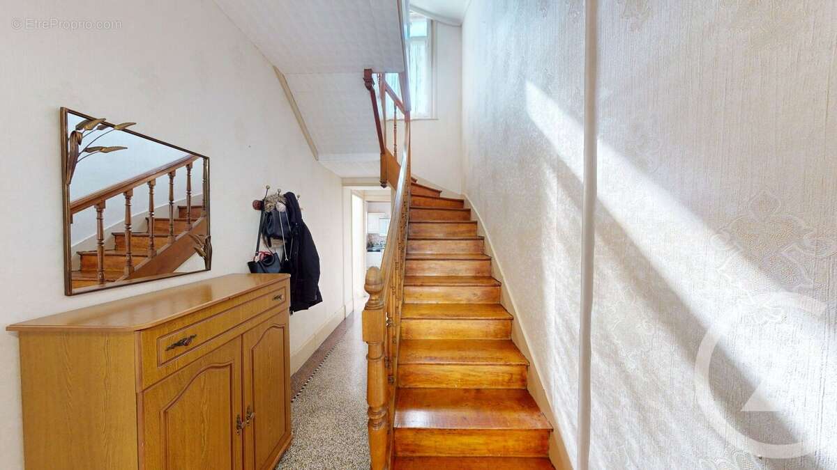 Maison à SAINT-QUENTIN