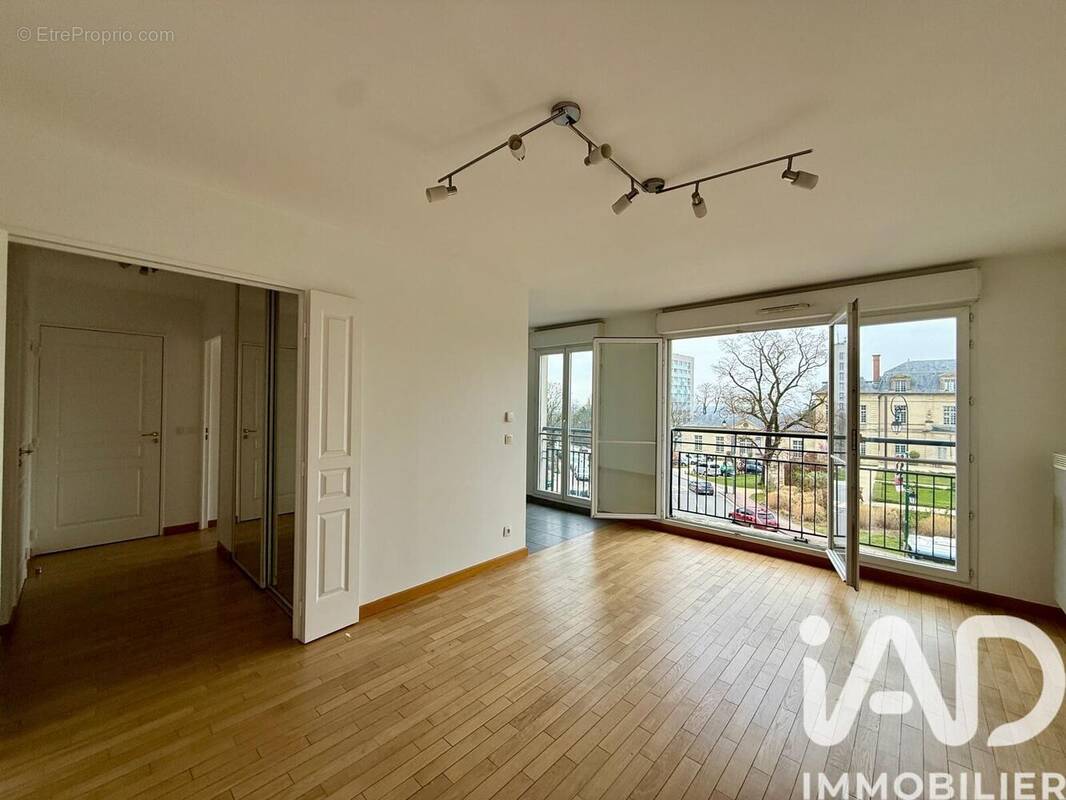 Photo 1 - Appartement à SUCY-EN-BRIE