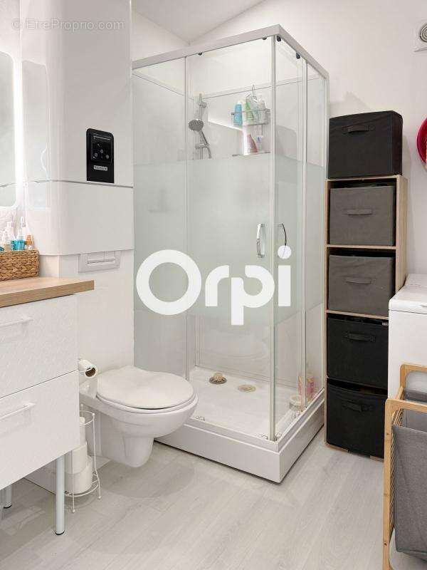 Appartement à FOURAS