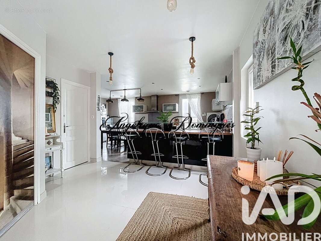 Maison 172 m² à Mezieres-Sur-Seine  - photo 3