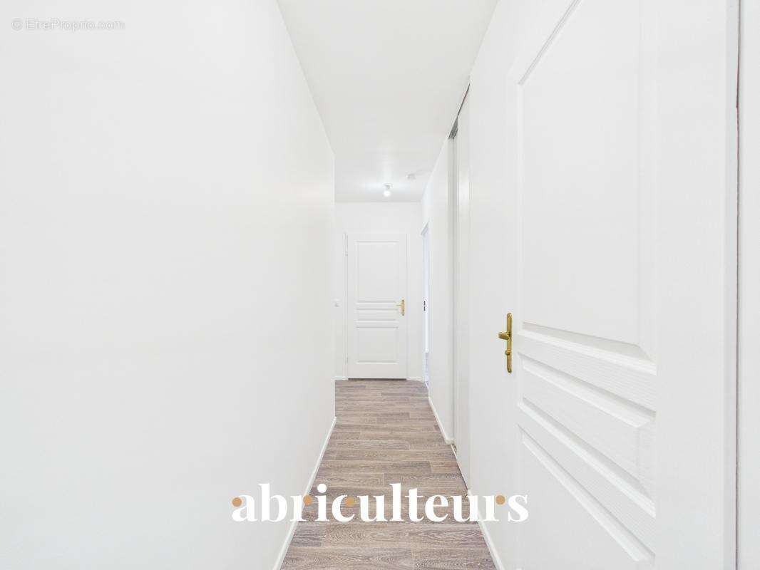 Appartement à SURVILLIERS