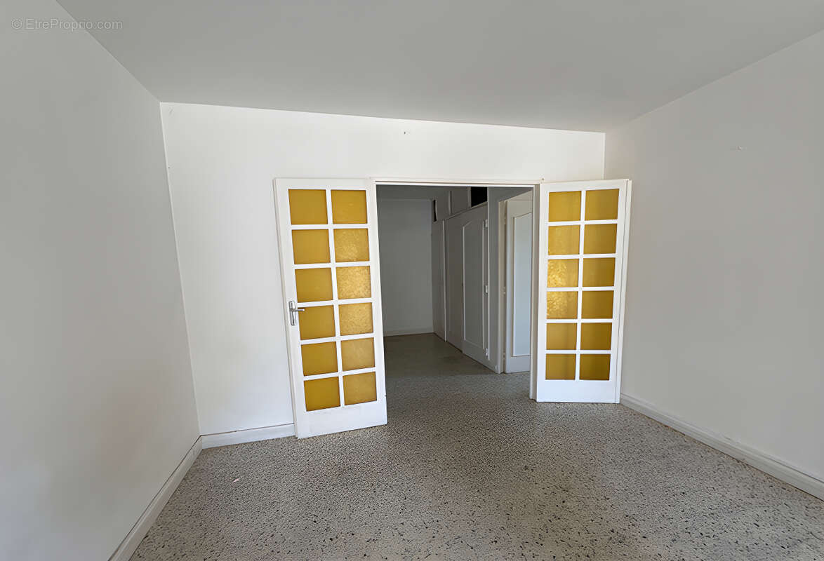 Appartement Nimes 3 pièce(s) - photo 3