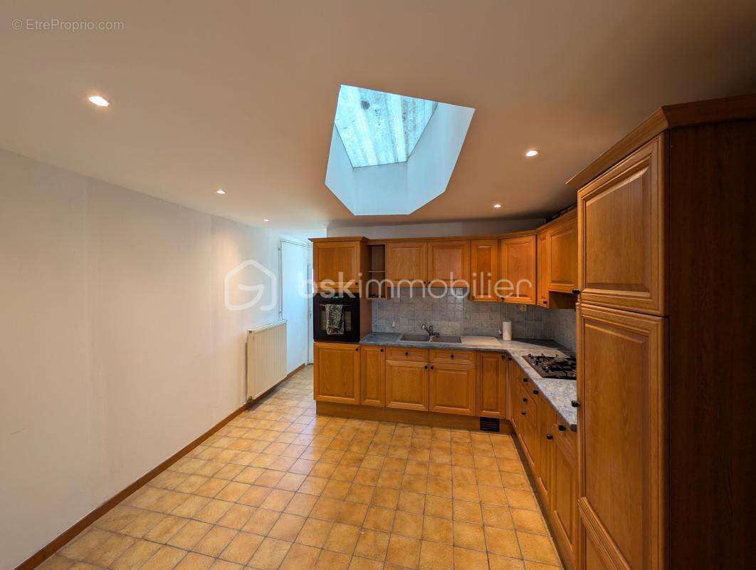  Maison pleine de charme avec beaux volumes et jardin  - photo 3