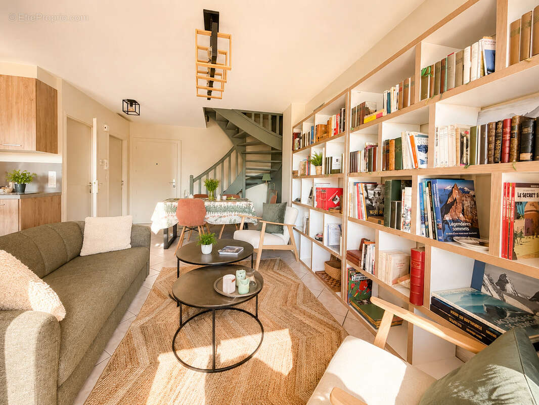 Appartement à CRANVES-SALES