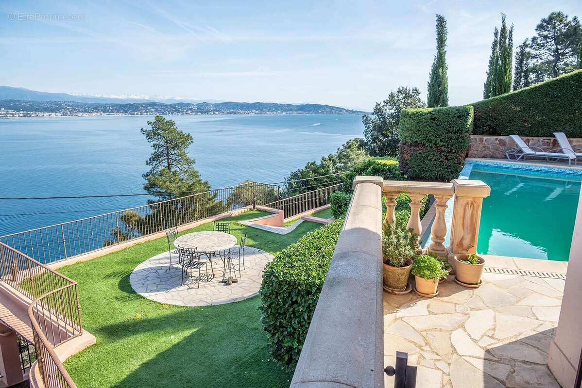 Maison à THEOULE-SUR-MER