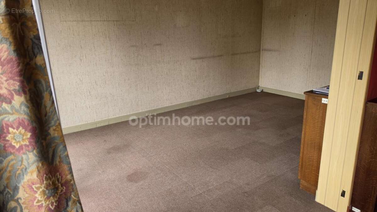 Appartement à vendre 4 pièces LE BOURGET (93) de 4 pièces / 2 chambres - 69 m2 - 223 000 € FAI - photo 5