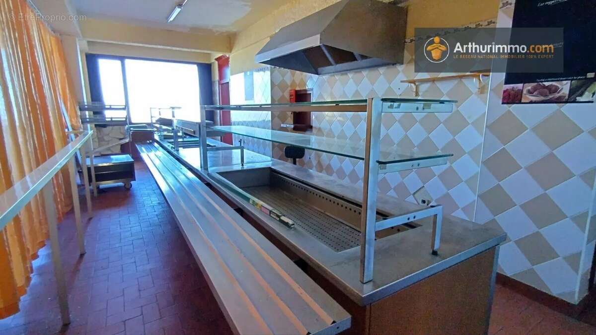 Commerce à MONTFERRIER