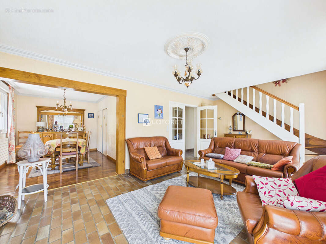 Maison à SAINT-JEAN-TROLIMON