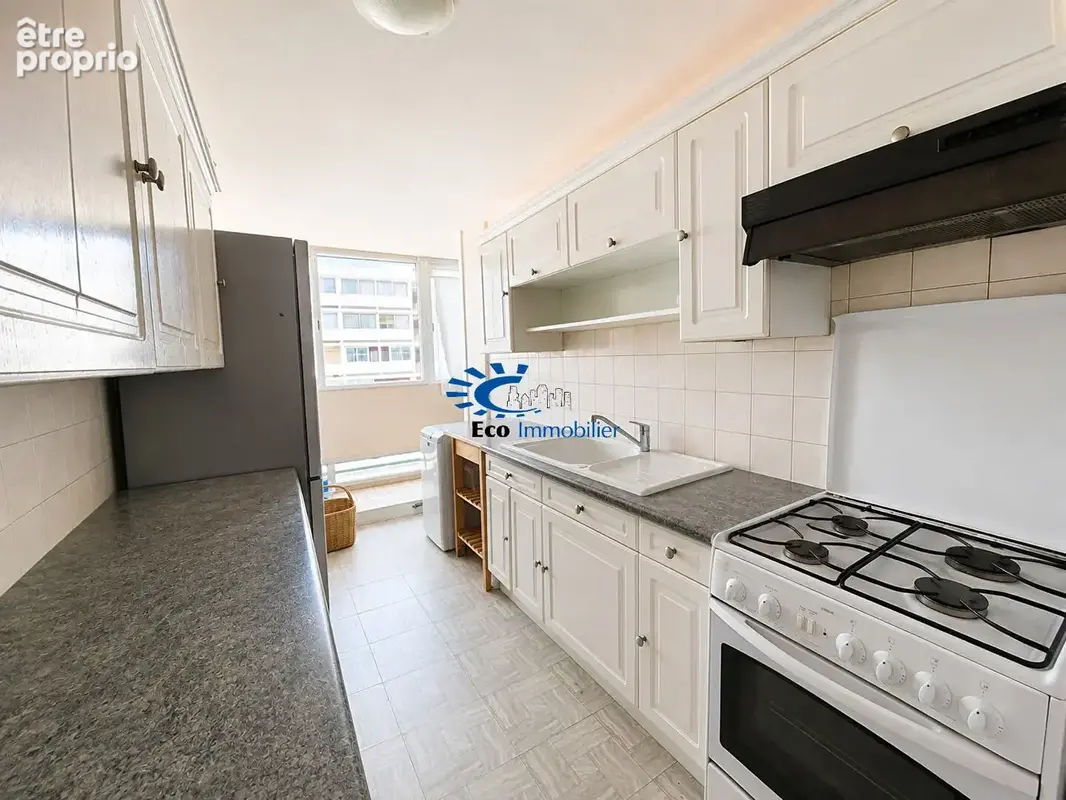 Exclusivite la rochelle - appartement environ 99m² - balcons et stationnement - photo 9