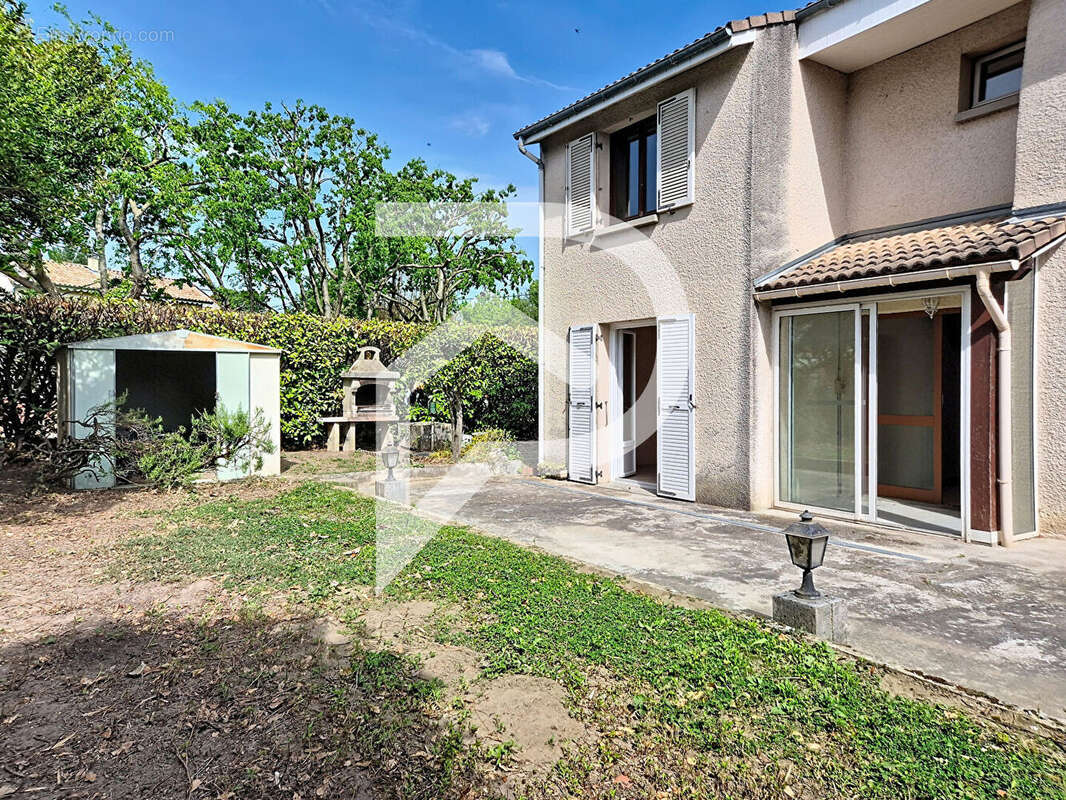 Maison à MONTELIMAR