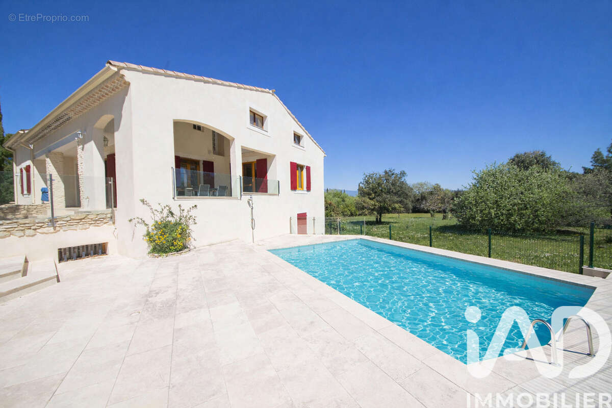 Photo 1 - Maison à LA ROQUE-SUR-PERNES
