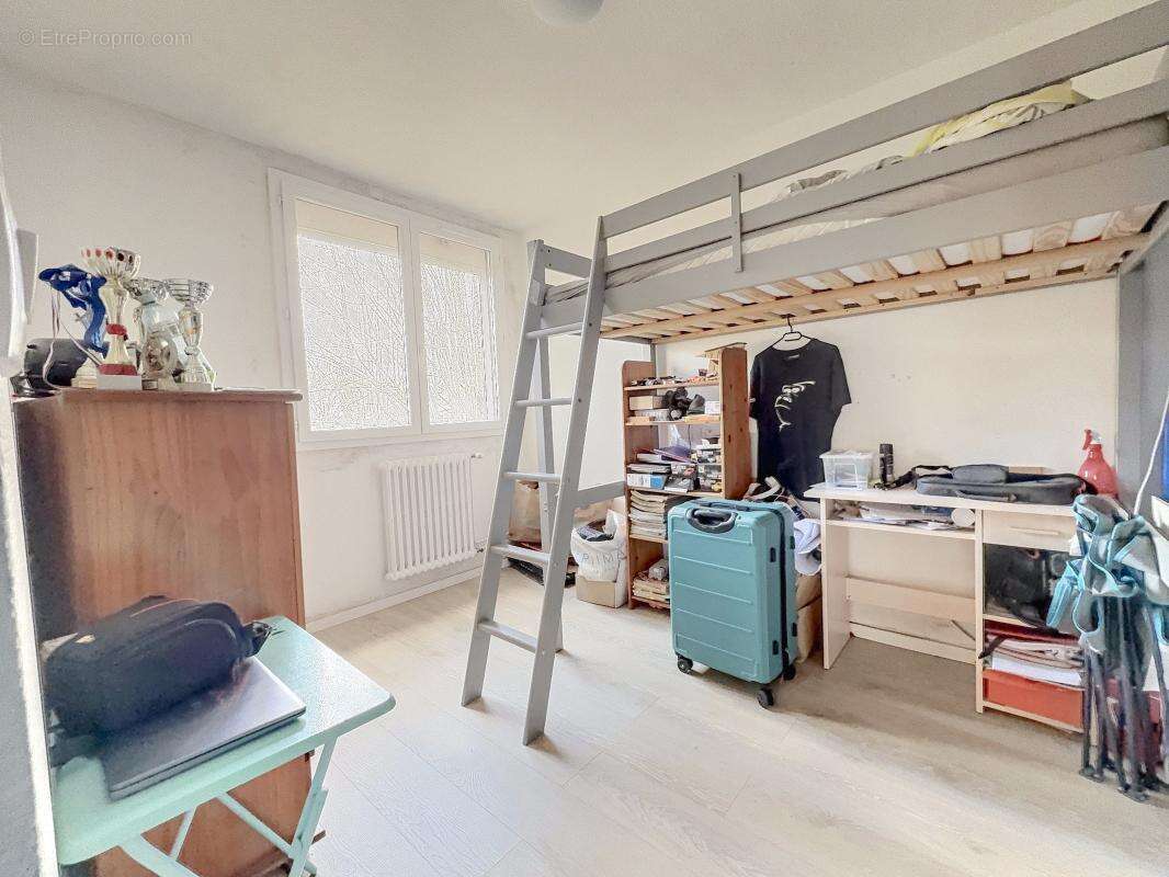 Appartement à CHENOVE