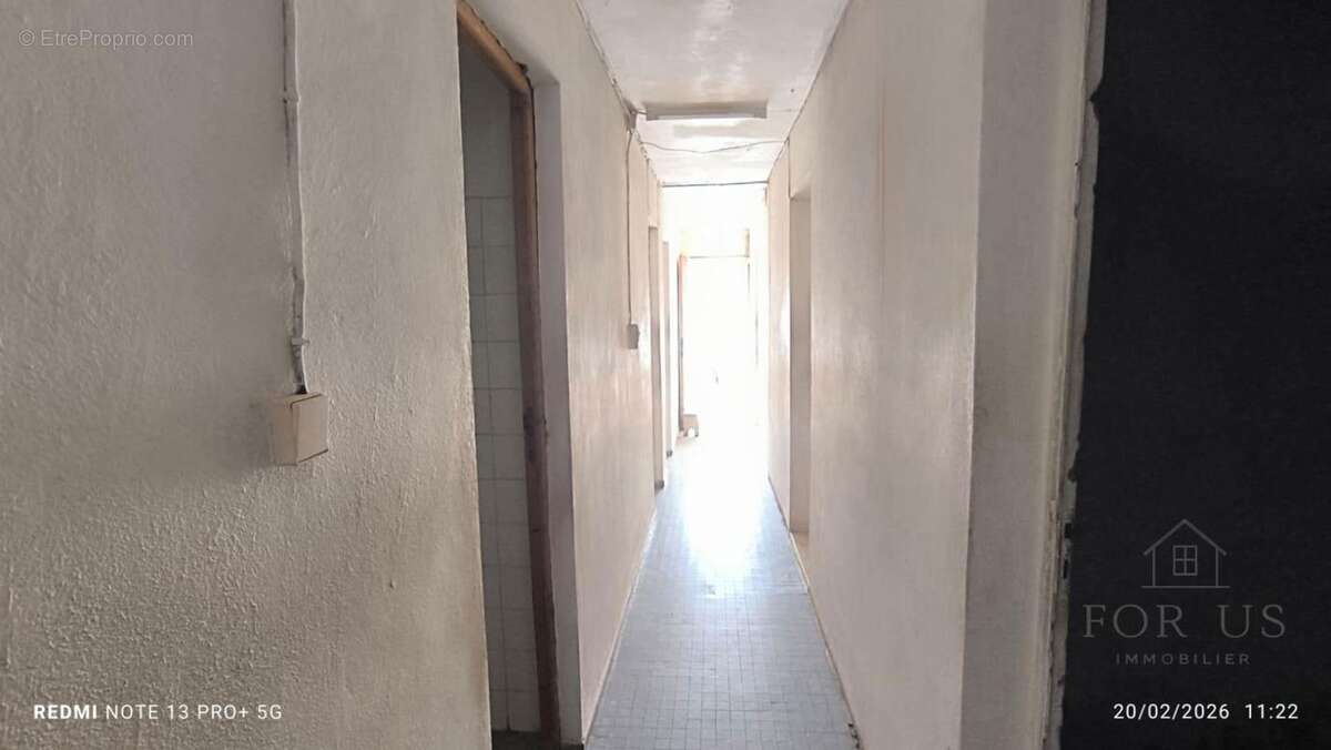 A VENDRE : maison T5 + T2 sur un terrain de 2000 m² - photo 6