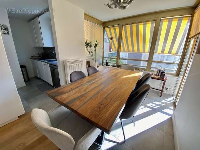 Appartement à LEVALLOIS-PERRET