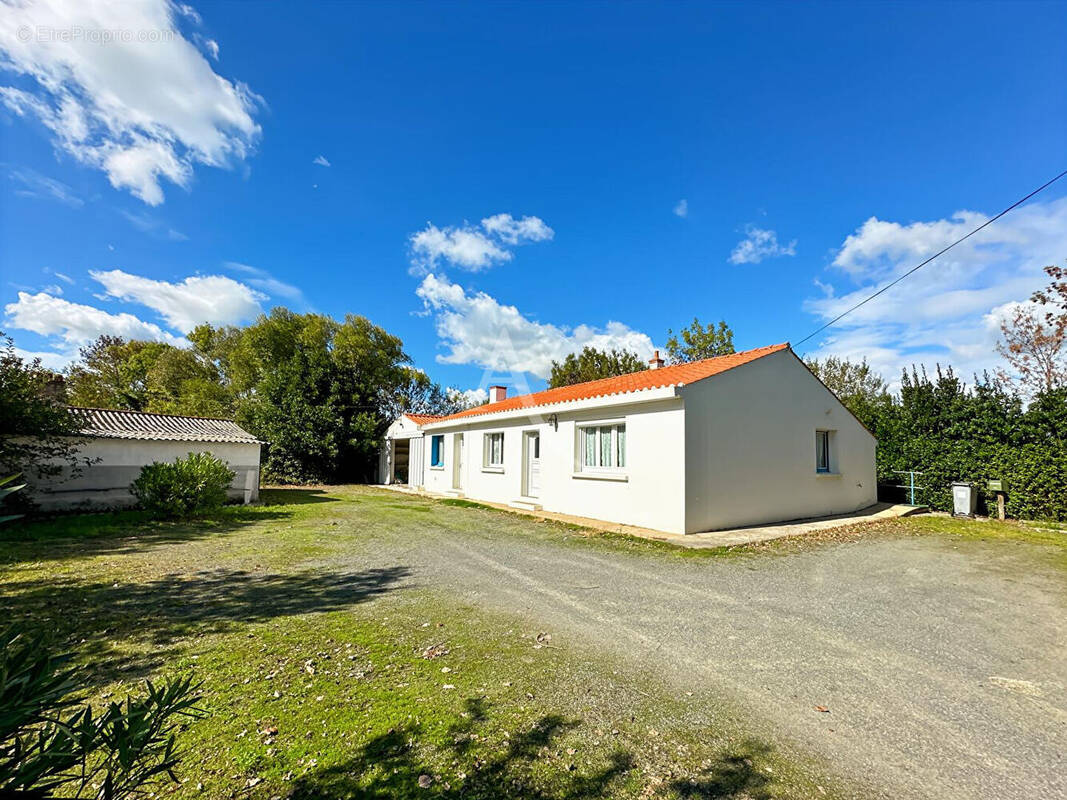 Maison à SALLERTAINE