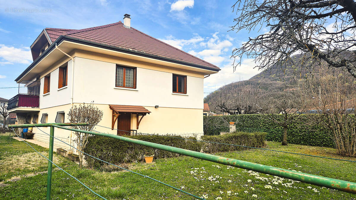 Maison à VIF