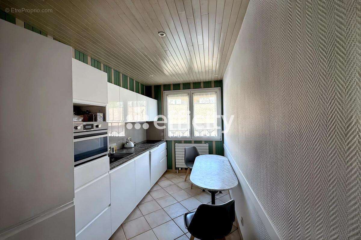 Appartement à RILLIEUX-LA-PAPE