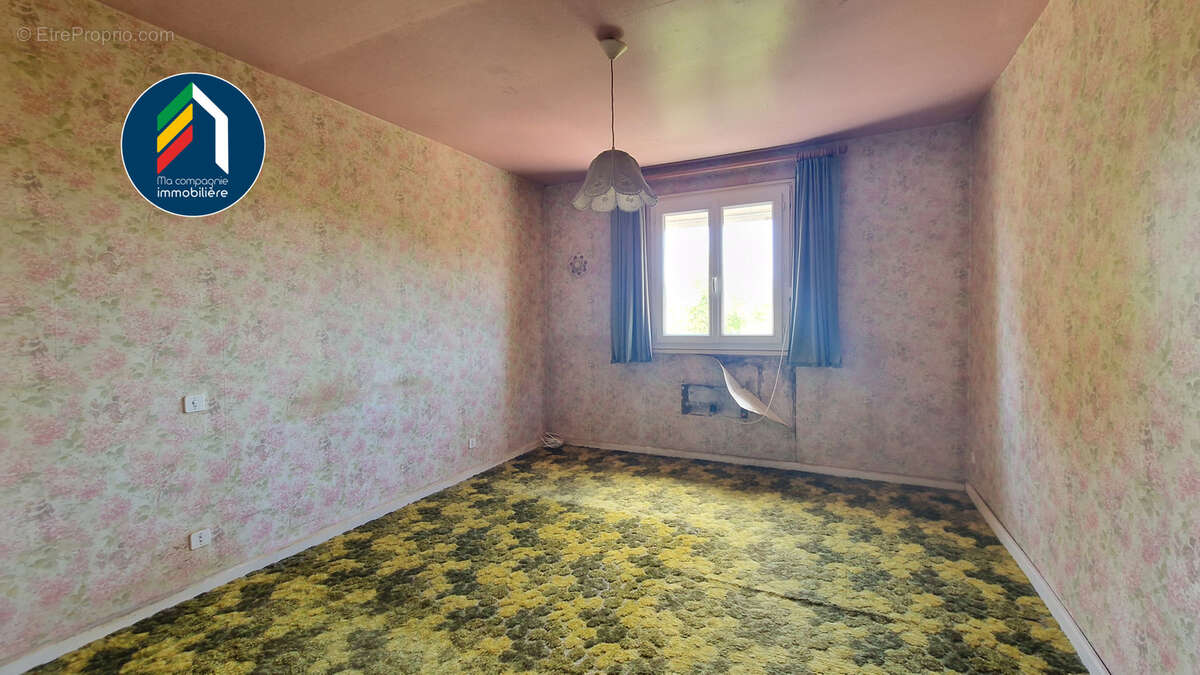 Maison à LA BEGUDE-DE-MAZENC