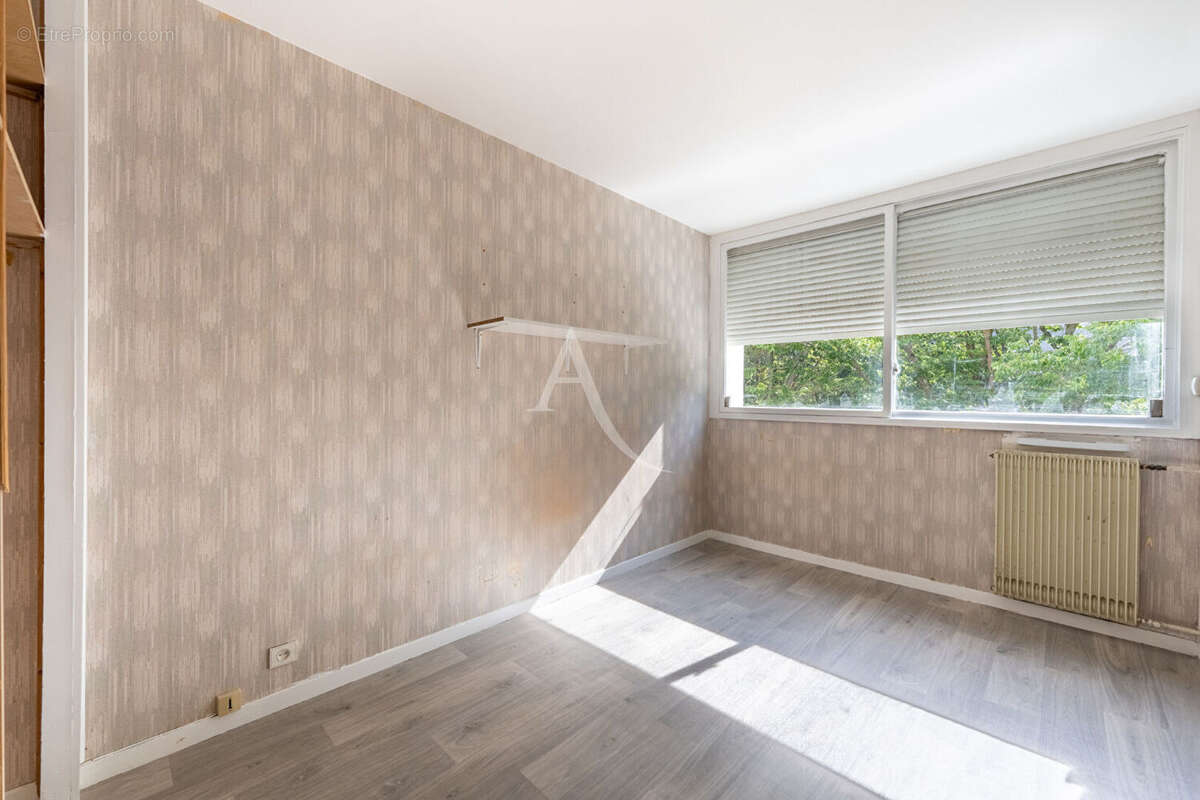 APPARTEMENT LUMINEUX 3P - CERGY - Résidence récemment isolée ! - photo 6