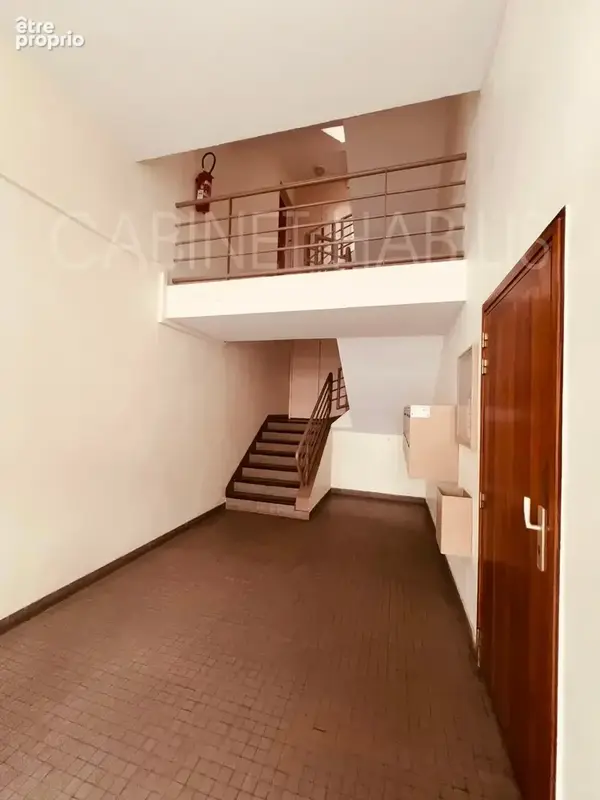 A vendre - appartement f 2  45.66 m2 environ - saint denis - 175 000 € - photo 2