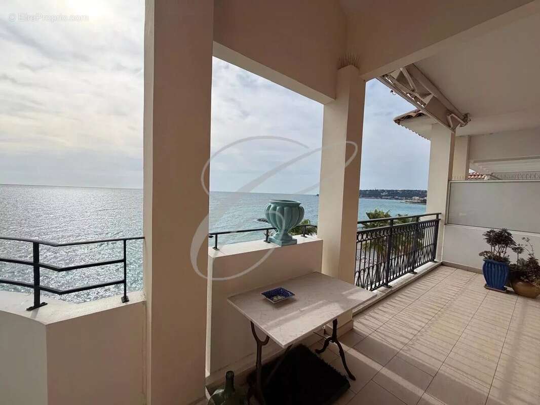 Appartement à MENTON