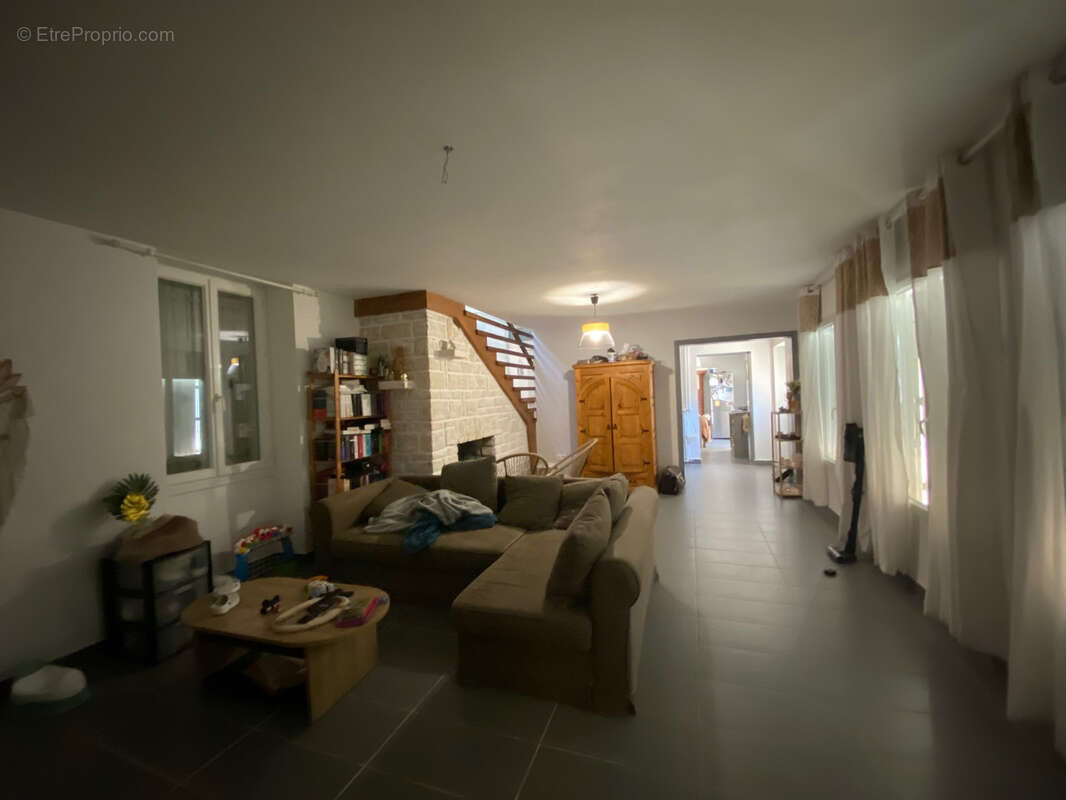 Maison à PUY-L&#039;EVEQUE