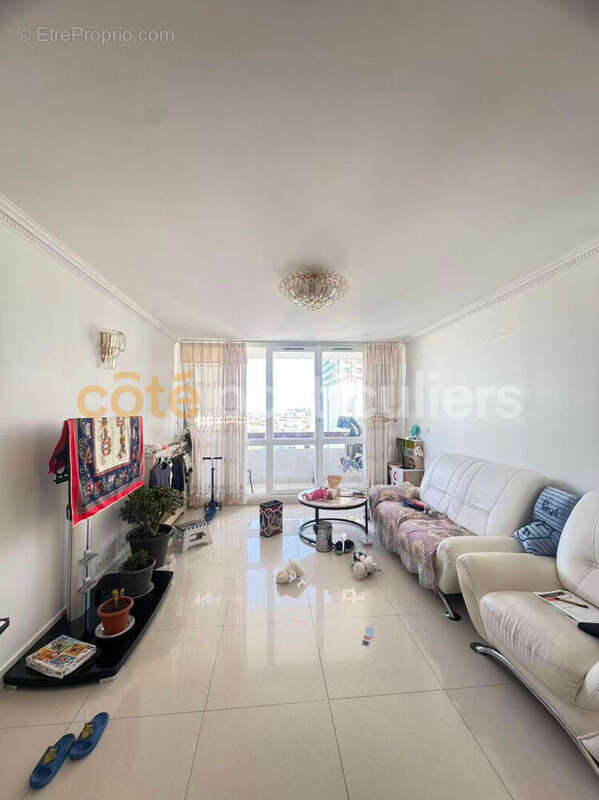 Appartement à AUBERVILLIERS