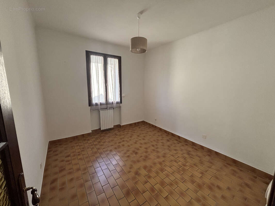 Exclusivité  Toulon La Loubière maison 146 m2 avec garage sur terrain piscinable - photo 12