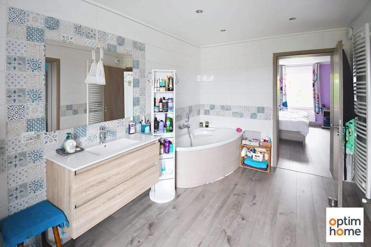 Exclusivité – Sympathique maison familiale de 177 m² – 4 chambres – 1 bureau - 2 salles de bain - photo 10