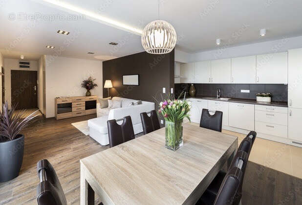 Maison à SAINT-CANNAT