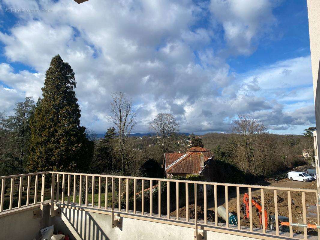 Appartement à TASSIN-LA-DEMI-LUNE