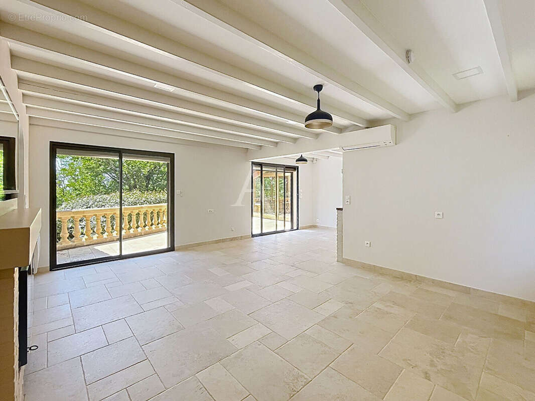 Maison à PRAYSSAC