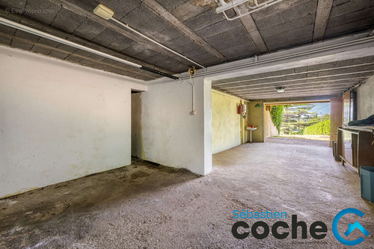 Charly   Maison d'architecte, vue exceptionnelle, potentiel rare - photo 12