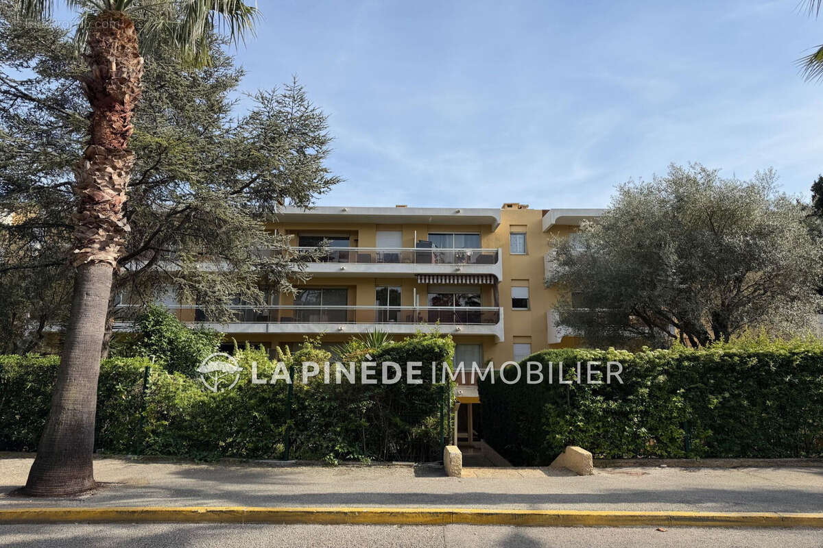 Appartement à VILLENEUVE-LOUBET