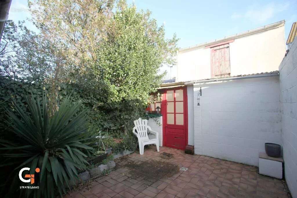 Maison 5 pièces avec cour - 2 chambres - photo 9