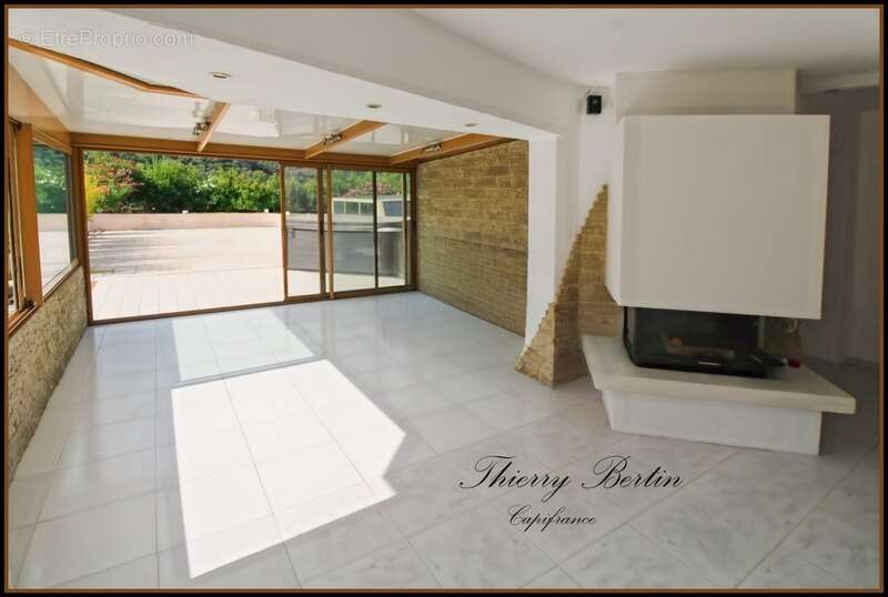 Appartement à MANDELIEU-LA-NAPOULE