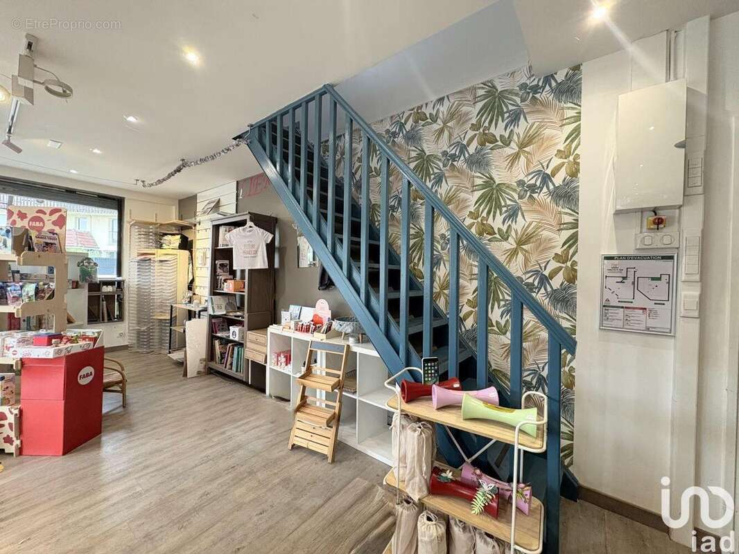 Photo 3 - Commerce à MAROLLES-EN-BRIE