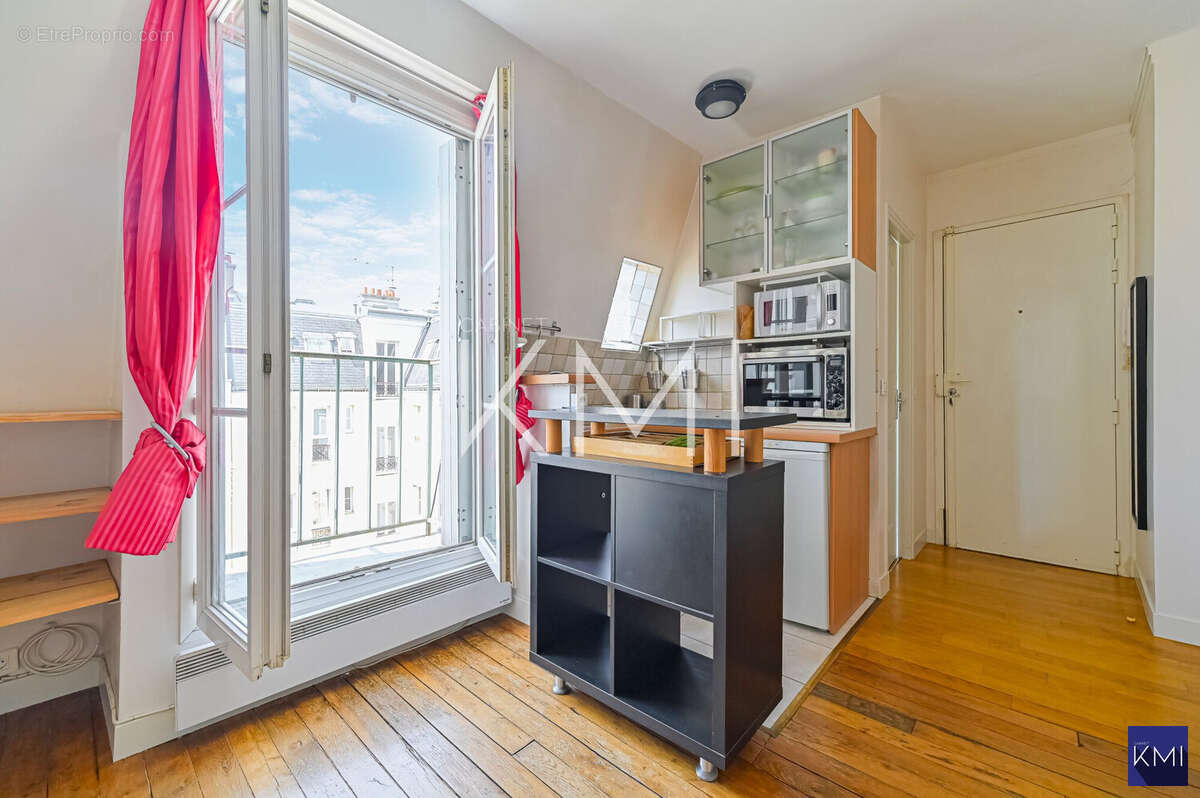 Appartement à PARIS-11E