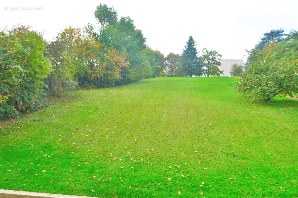 Appartement à CHAMPAGNE-AU-MONT-D'OR