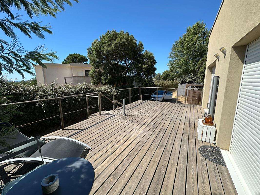 Ensemble immobilier : Appartement T4 + 2 studios - 20144 STE LUCIE DE PORTO VECCHIO - photo 3
