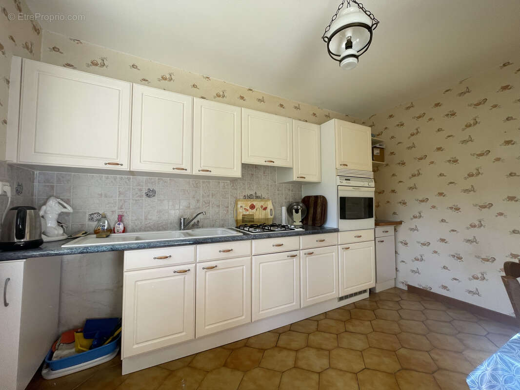 Maison à SAINT-BAUZILLE-DE-LA-SYLVE