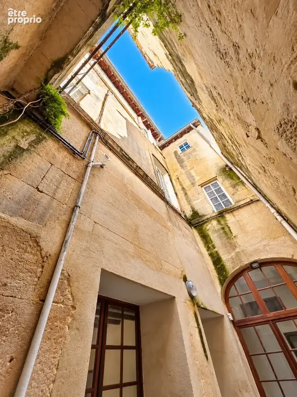 À vendre à Arles   Maison bourgeoise du XVIIe siècle de 315 m2 en centre historique - photo 15