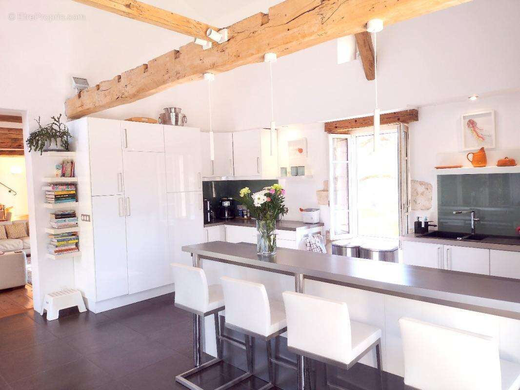 Maison à CAHUZAC-SUR-VERE